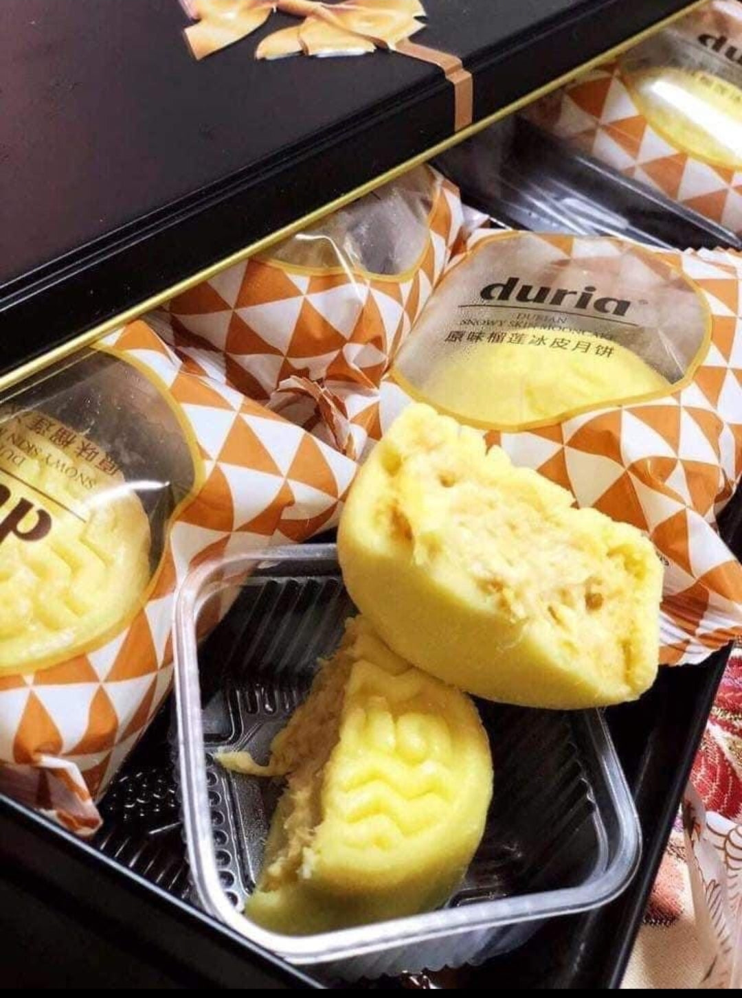 Duria's Signature Musang King Snowy Skin Mooncake